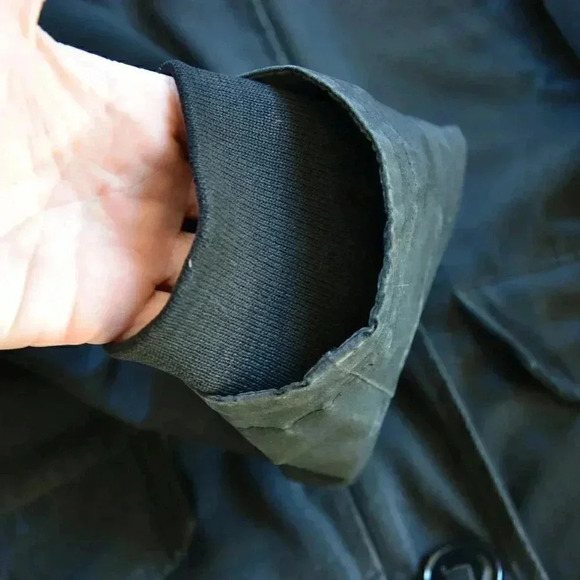 Authentic Canada Goose Jacket - Picture 16 of 16